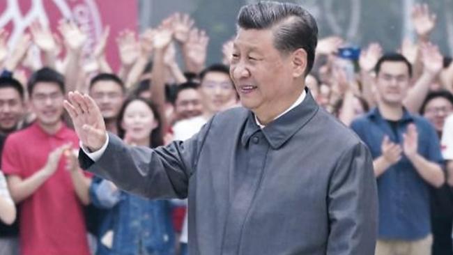 Xi Jinping visits the Renmin University campus in Beijing on Monday. Source: Xinhua