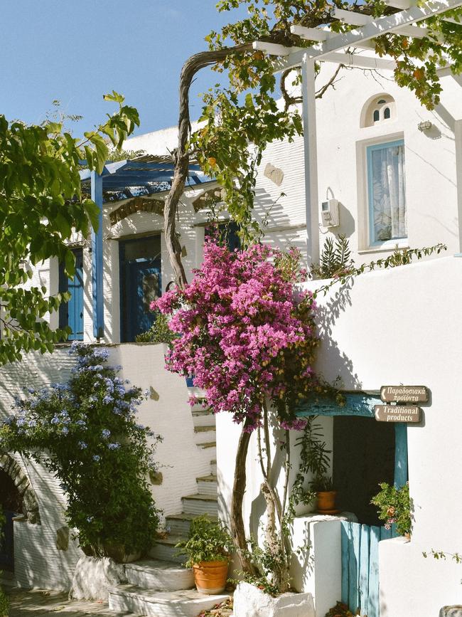 A quiet corner of Tinos. Picture: Christina Terzidou/Unsplash.