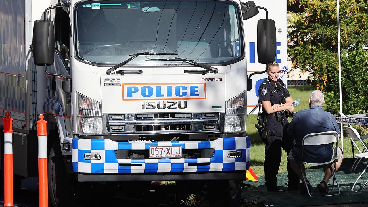 A crime scene in Macquarie Ave, Molendinar. Picture: NIGEL HALLETT.