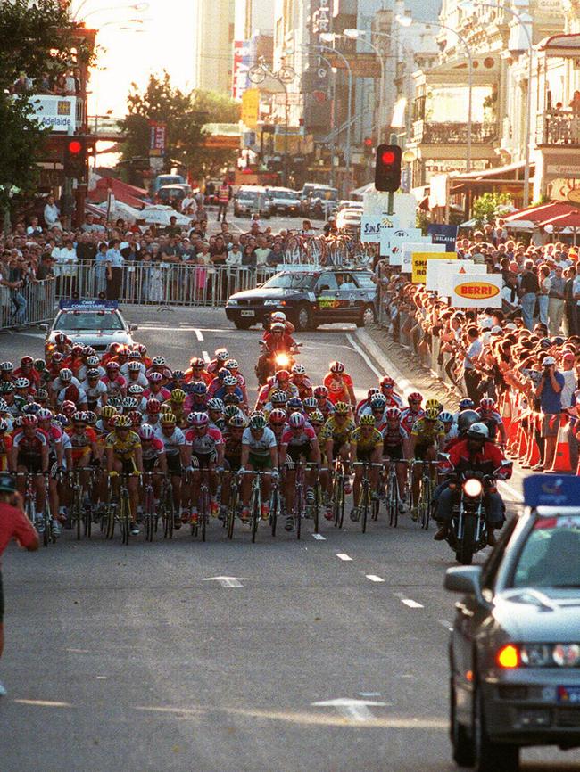 Cyclists competing in first stage of Tour Down Under race in Adelaide in 1999.