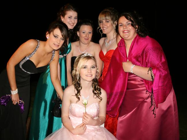 GALLERY: Throwback Thursday with 40+ photos from Warwick’s high school formals