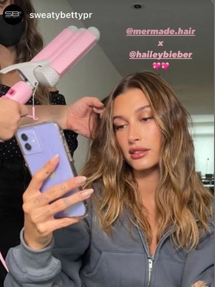 Hailey Bieber has been spotted using the hair curler.