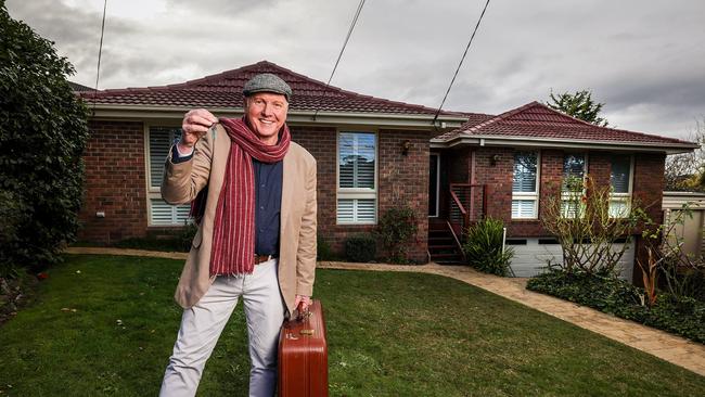 Alan Fletcher (Dr Karl Kennedy) gets ready to farewell his “home” of 28 years. Picture: Supplied