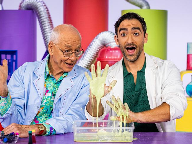 Matt’s hands-on experiment to make the gooey, green fake snot – with the simple science of germs and disease explained by Dr Karl Kruszelnicki. Picture: ABC