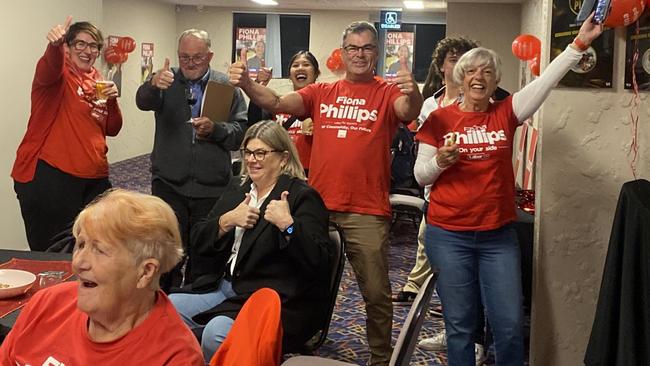 Volunteers at the 2025 Election Night parties for Gilmore Labor incumbent Fiona Phillips and Liberal challenger Andrew Constance. Picture: NewsLocal