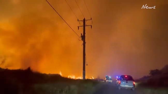 Dolphin Sands' residents evacuated by Tasmania Fire Service