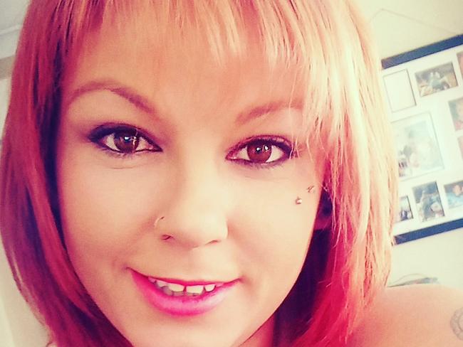 Bundaberg mum of 6 Jade Warry died on New Year's Eve after hit a tree Picture Facebook