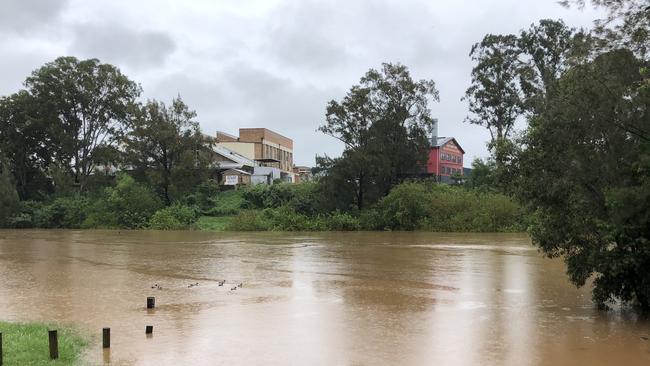 Minor flooding at the Wilsons River, Lismore.