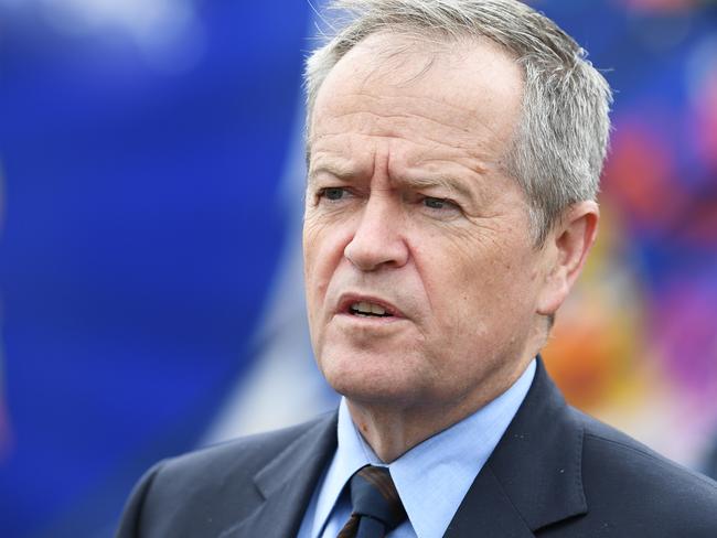 Bill Shorten says Labor would not abandon attempts to include the more than one million casual workers in the scheme. Picture: AAP.