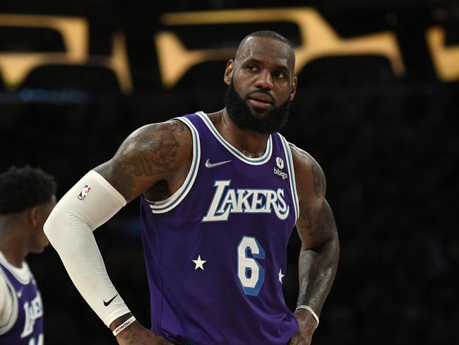 LeBron, Lakers humiliated like never before