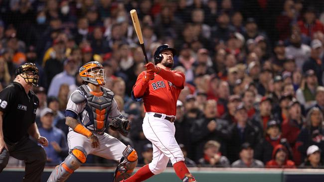 The epic crowd gave Kyle Schwarber a headache. Photo: Maddie Meyer/Getty Images/AFP