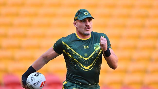 BRISBANE, AUSTRALIA - OCTOBER 17: Angus Crichton trains during an Australia Kangaroos training session at Suncorp Stadium on October 17, 2024 in Brisbane, Australia. (Photo by Albert Perez/Getty Images)