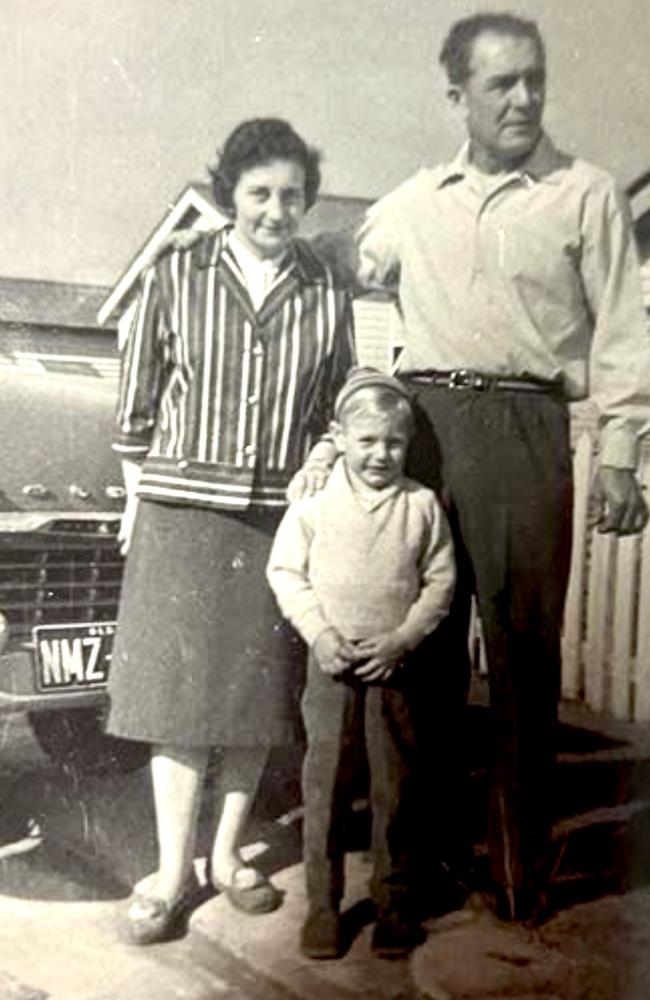 Rhonda George and Bronwyn Murphy are searching for their brother, Gary Williams, pictured here with Rhonda's parents before he moved to Toowoomba with his birth mother. Picture: Supplied.