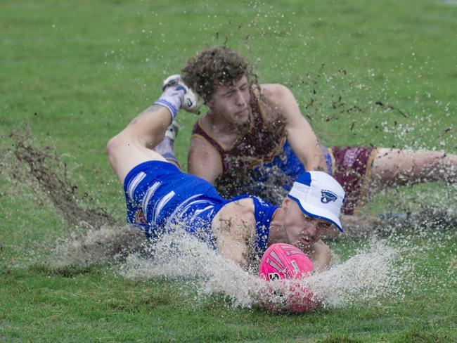 QLD State Cup touch football , UQ V Palm Beach in the Open Mixed. Picture: Glenn Campbell