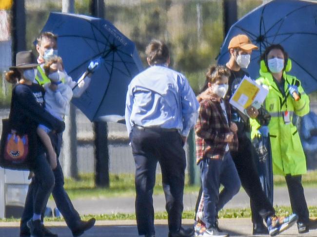 For Daily Telegraph Print and online **** Must Credit Media Mode.Portman packs up and leaves Australia - Natalie Portman and husband Benjamin Millepied, with children Aleph and Amalia, board a private jet for an international flight out of Australia, which has been their temporary home for 12 months12 August 2021Ã‚Â©MEDIA-MODE.COM