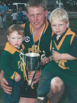 Doc Nettleton Kicks His Way To 500 Games At Orbost-snowy Rovers 