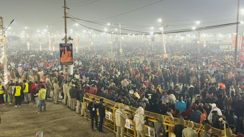 Unfazed devotees shrug off stampede at India mega-festival