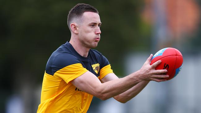 Recruit Tom Scully has started running as he recovers from a badly broken ankle last year.