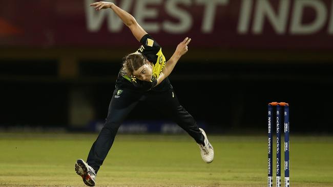 Fast bowler Tayla Vlaeminck sends down a delivery. Picture: Jan Kruger.