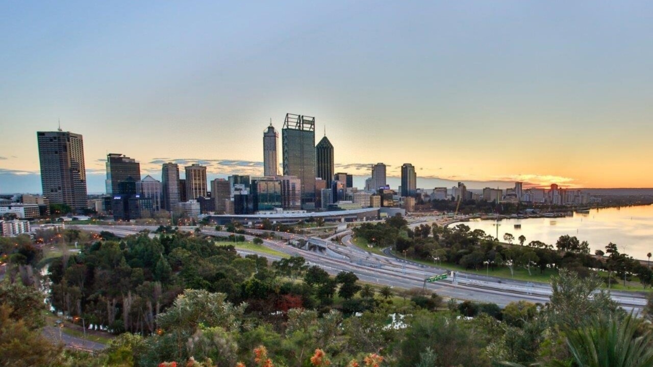 Perth records temperatures above 40 degrees Celsius for the fifth consecutive day