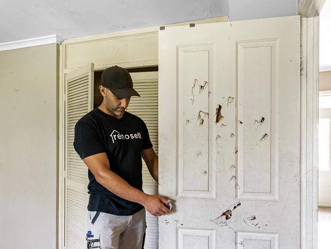 There are hammer marks across the house.