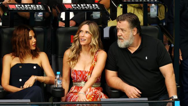 Russell Crowe watches Aryna Sabalenka in action against Elena Rybakina. Picture: Mark Stewart.