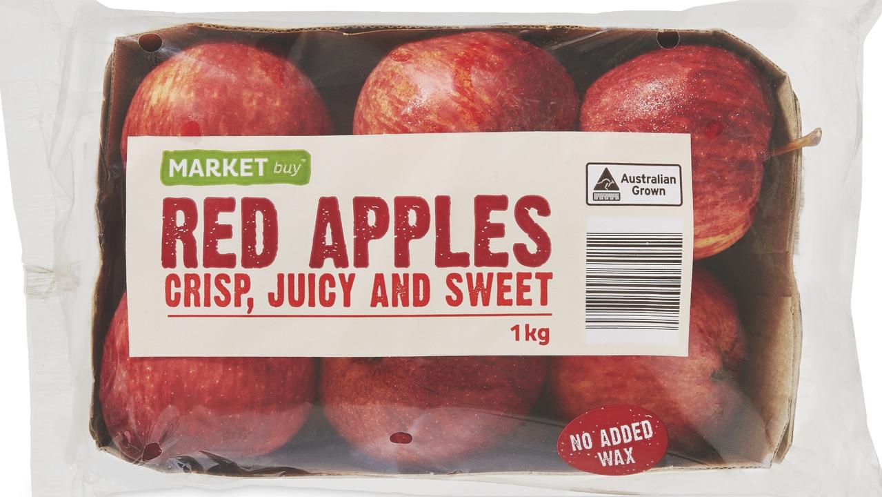 Aldi has introduced more sustainable packaging for 1kg pears and apples.