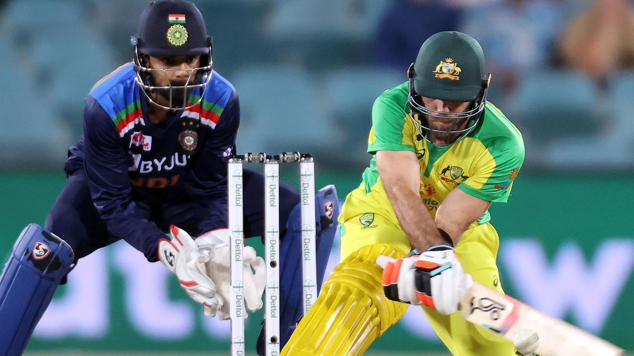 Glenn Maxwell switch hit a 100m six on Tuesday night.