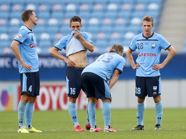 AL WAKRAH, QATAR - DECEMBER 04: Sydney FC's players react after the AFC Champions League Group H match between Sydney FC and Yokohama F.Marinos at the Al Janoub Stadium on December 4, 2020 in Al Wakrah, Qatar. (Photo by Mohamed Farag/Getty Images)