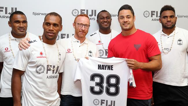 Jarryd Hayne catches up with Ben Ryan and the Fiji sevens team earlier this year.