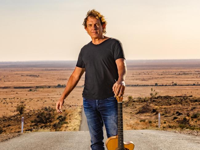 Ian Moss at the Mundi Mundi lookout.Picture: Andrew Gosling