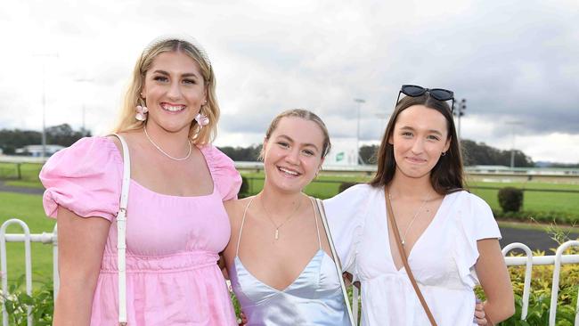 Ashleigh Wark, Tahlia Jolly and Tahlia Birrell at the Noosa Cup Race Day. Picture: Patrick Woods.