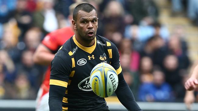 Wasps' Christian Wade (right) celebrates his try with Willie Le