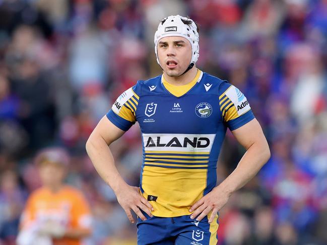 NEWCASTLE, AUSTRALIA - JUNE 06: Reed Mahoney of the Eels during the round 13 NRL match between the Newcastle Knights and the Parramatta Eels at McDonald Jones Stadium, on June 06, 2021, in Newcastle, Australia. (Photo by Ashley Feder/Getty Images)