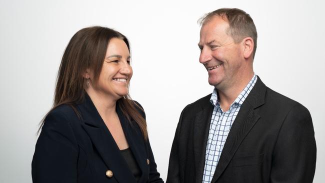 Jacqui Lambie with JLN Lyons candidate Troy Pfitzner. Picture: Supplied.