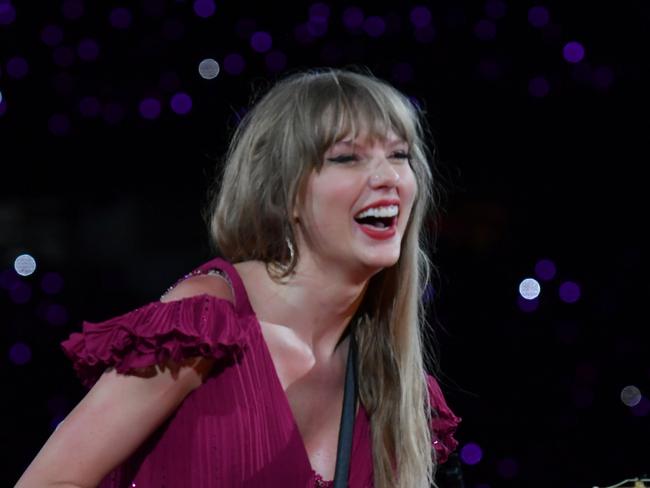 KANSAS CITY, MISSOURI - JULY 08: (EDITORIAL USE ONLY) Taylor Swift performs onstage during night two of Taylor Swift | The Eras Tour at GEHA Field at Arrowhead Stadium on July 08, 2023 in Kansas City, Missouri. (Photo by Fernando Leon/TAS23/Getty Images for TAS Rights Management)