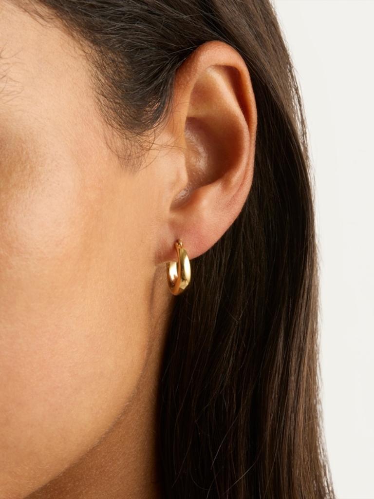 By Charlotte Gold Infinite Horizon Small Hoops. Picture: THE ICONIC.