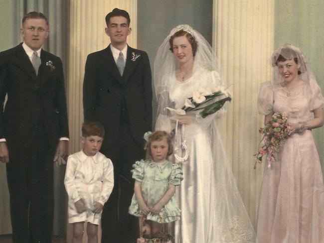 Joyce and Dick’s wedding in 1939.