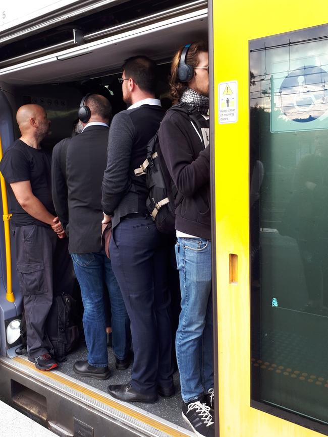 Many people were crammed into trains. Picture: Twitter/@trvllngjwllr 