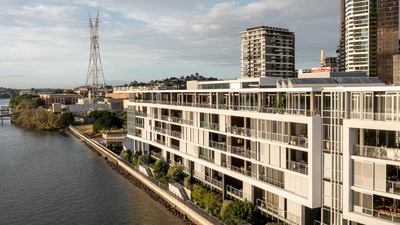 This penthouse at 250/1 Newstead Tce, Newstead, has sold.