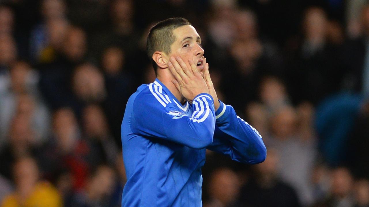 LONDON, ENGLAND – OCTOBER 27: Fernando Torres of Chelsea reacts after missing a chance at goal during the Barclays Premier League match between Chelsea and Manchester City at Stamford Bridge on October 27, 2013 in London, England. (Photo by Shaun Botterill/Getty Images)