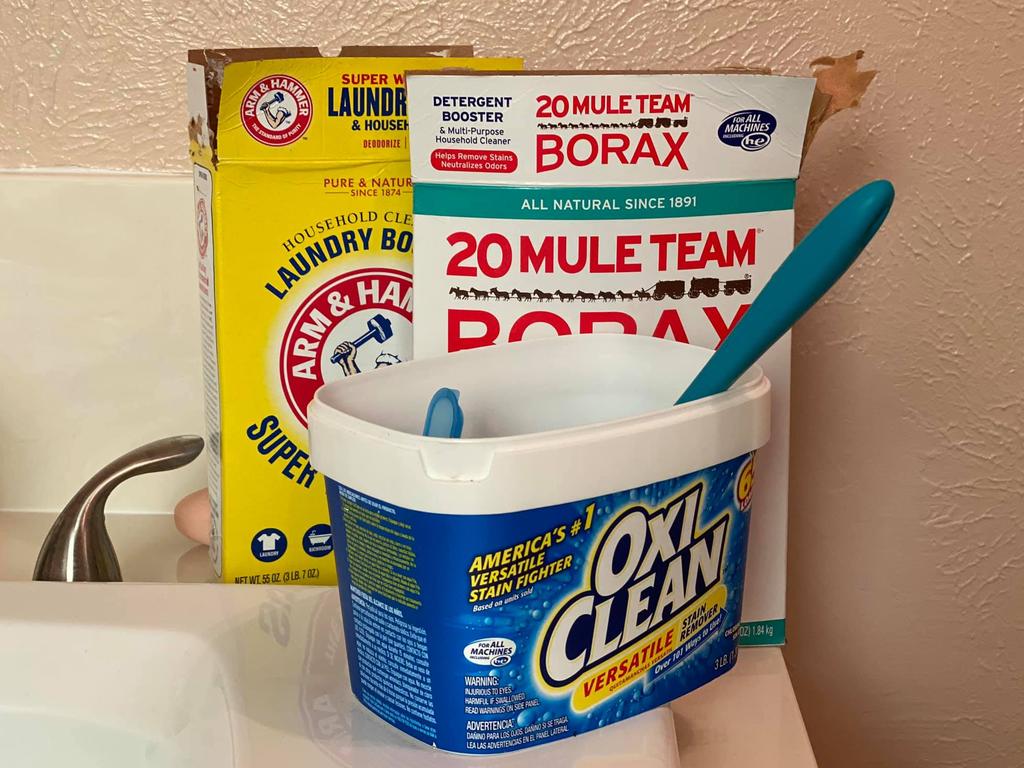 His wife tried the ‘towel stripping’ hack using household cleaning chemicals including Oxi Clean and borax – and the results left him shocked. Picture: Facebook/JaredGuynes