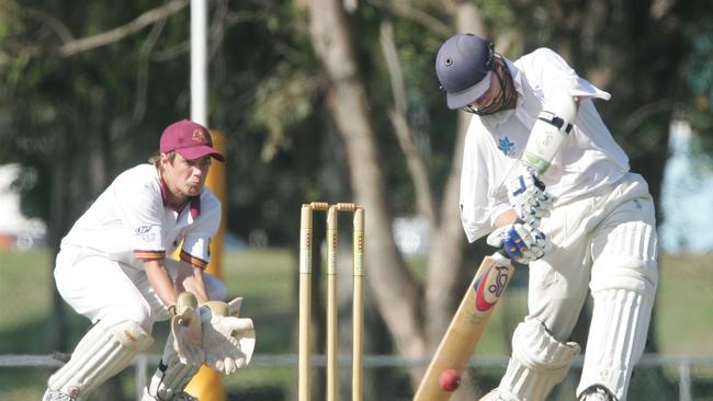 Steve Baker wicketkeeping in 2007.