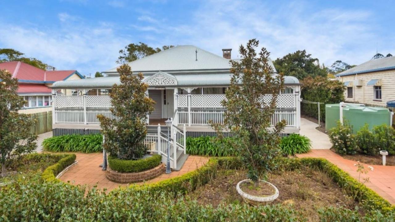 69 Bridge Street, Mount Lofty was sold for $1.15m in 2019 by Harcourts Solutions.