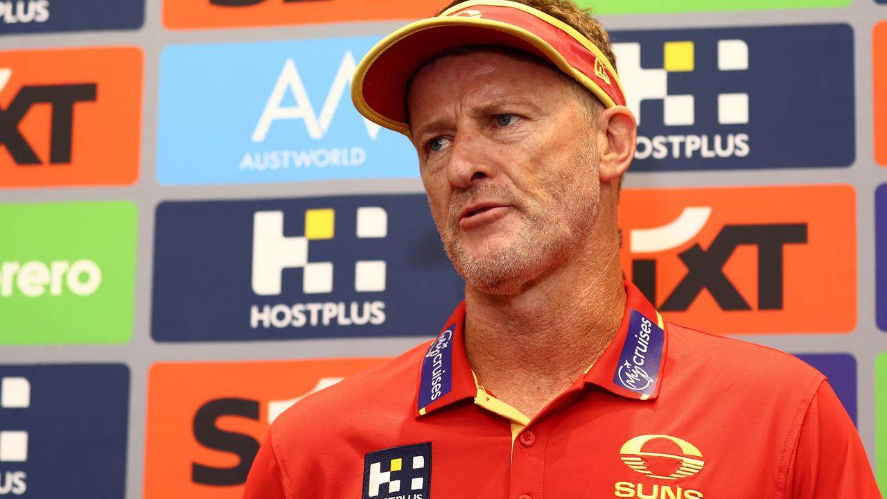 AFL legend kicks a goal in property chat fest
