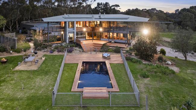 The private setting is just 20 minutes’ drive from Geelong.