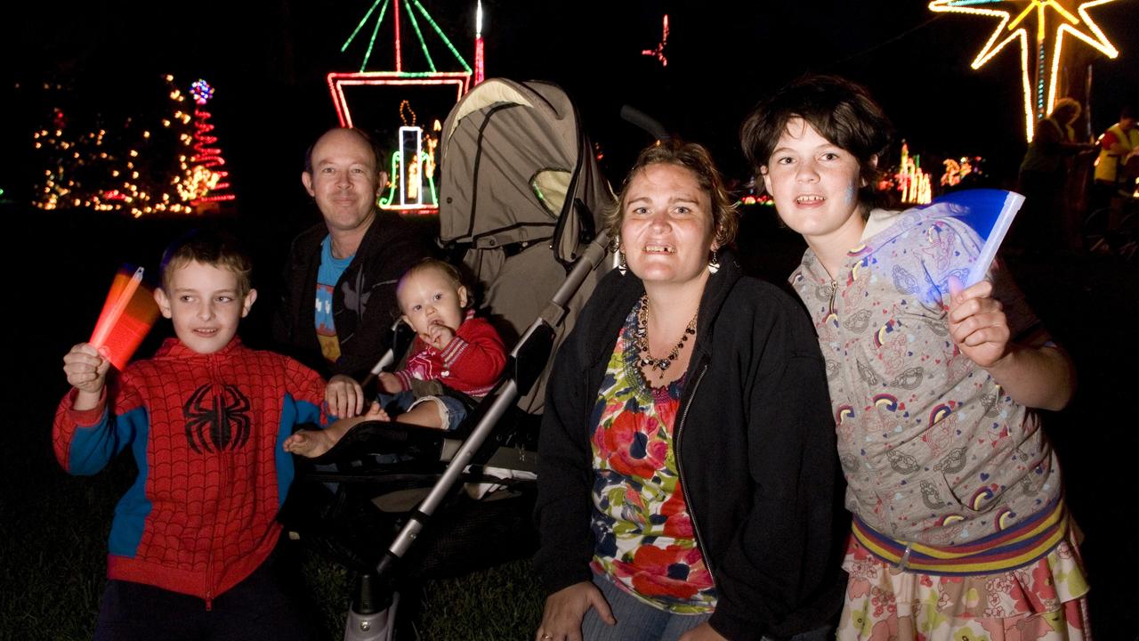 (From left) James, Carl, Sienna, Leanne and Chiara Kruck at Toowoombas Christmas Wonderland in Queens Park, Saturday, December 03, 2011. Photo Kevin Farmer / The Chronicle