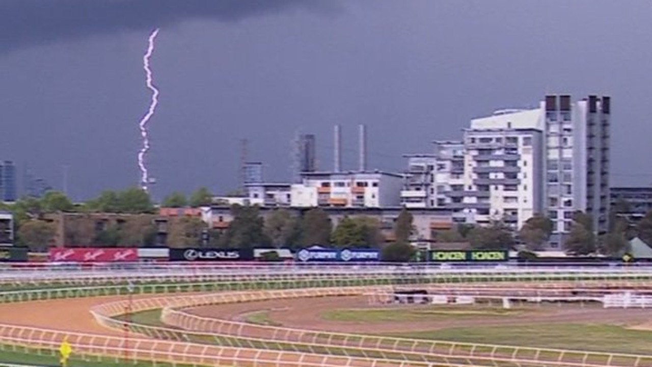 Lightning strikes force indefinite delay to racing at Flemington