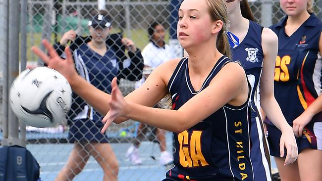 Netball action between St Aidan's Anglican Girls' College and St Hilda's School. Saturday August 6, 2022. Picture, John Gass