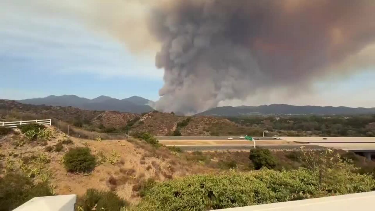 Evacuation Orders as Airport Fire in Orange County Grows | Daily Telegraph